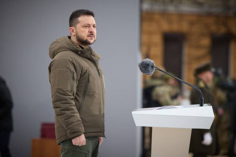 Müharibənin ildönümündə Zelenskidən əsgərlərə dövlət medalı: \"Mən sizinlə fəxr edirəm\" - FOTO