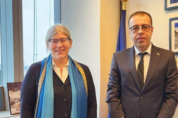 Azərbaycan diplomatı NATO rəsmisi ilə görüşdü