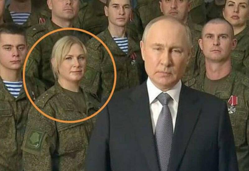 Putinin arxasında dayanan bu qadın kimdir? - FOTO/VİDEO