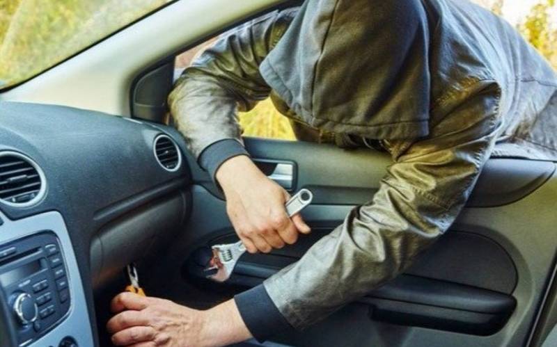 Bakıda “Range Rover”dən oğurluq edən şəxs saxlanıldı