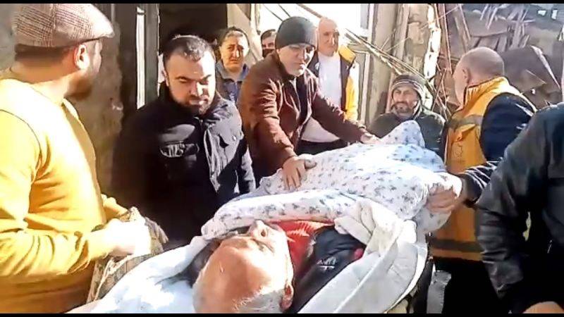 Nəsimidə tikinti şirkəti ilə sakinlər arasında qalmaqal - Xəsarət alan var (VİDEO)