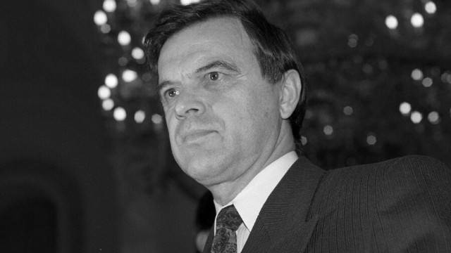 Ruslan Xasbulatov VƏFAT ETDİ