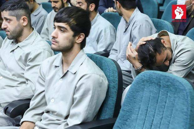 İranda daha 2 etirazçı gənc edam edildi - FOTO