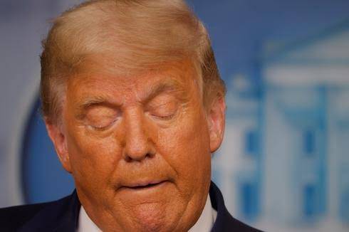 Donald Trampa AĞIR İTKİ