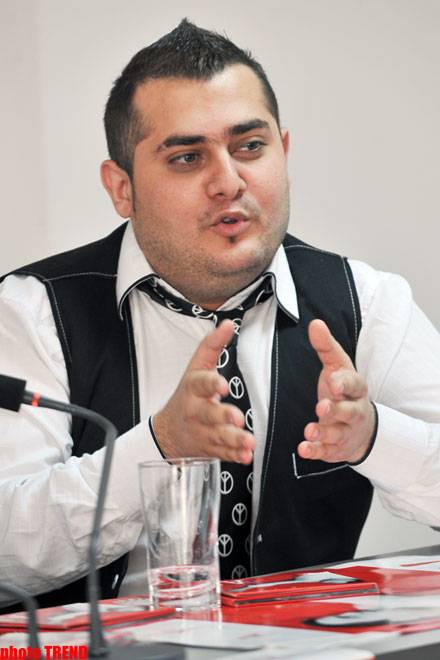 Murad Arif əsəbləşdi: “Bakılı-rayonlu” söhbəti axmaq söhbətdir