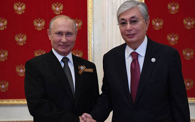 Putin Tokayevlə bu məsələləri müzakirə etdi