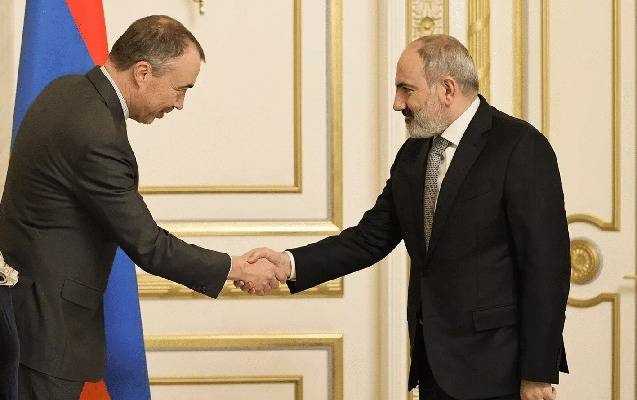 Toivo Klaar Paşinyanla görüşdü