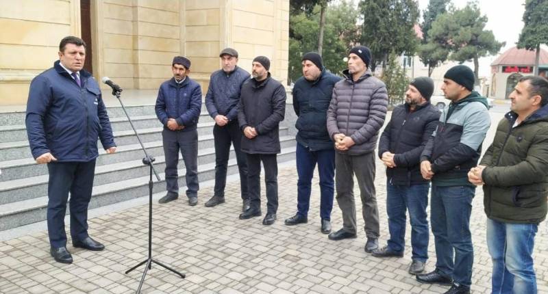 “Səyyar qəbul otağı”nda 6 kəndin sakinlərini birləşdirən eyniyönümlü müraciət - FOTO