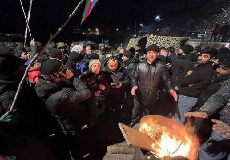 Aksiyaçılar ekoloji terrorun dayandırılmasını tələb edir!