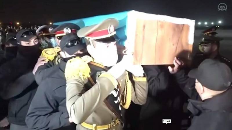 İranlılara şəhidimizin tabutunu daşımağa icazə verilmədi - VİDEO