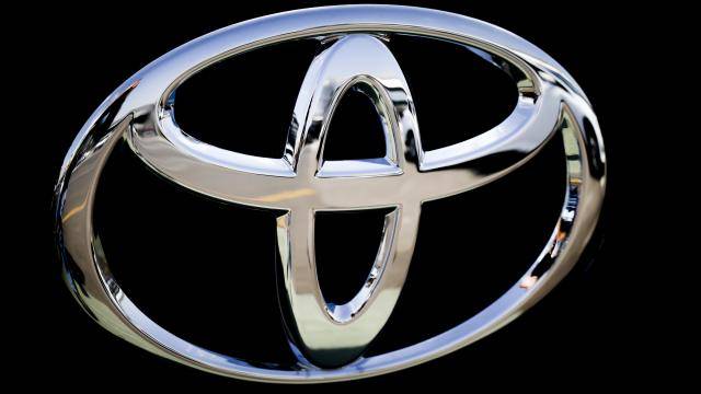 Toyota-nın yeni hibrid avtomobili Türkiyədə istehsal olunacaq - FOTO