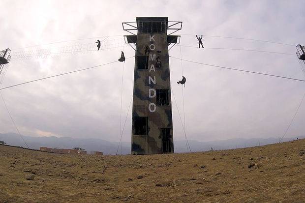 Komandoların taktiki-xüsusi məşqlərindən görüntülər - VİDEO