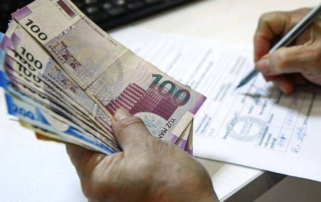 Rüşvətlə saxta sənəd verən həkim ev dustağı oldu