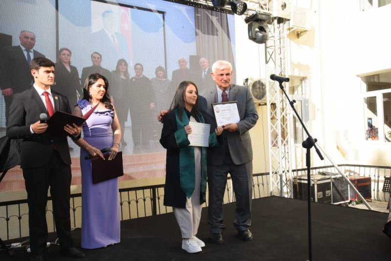 ADU-da “Məzun günü” keçirilib - FOTOLAR