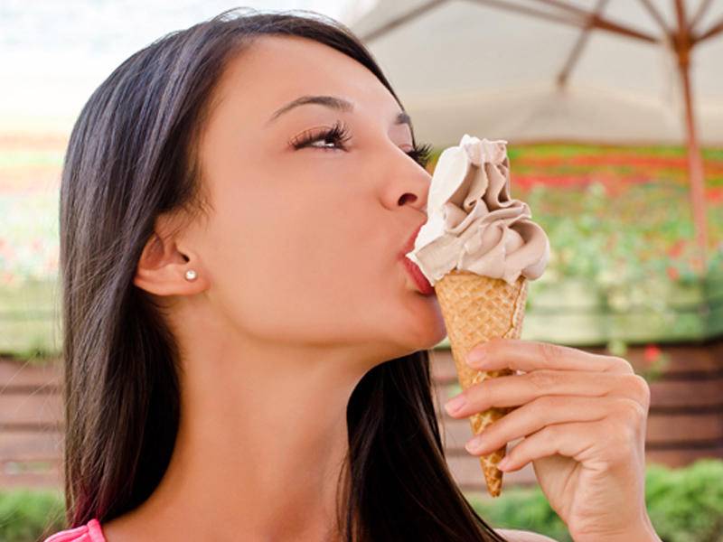 Boğaz ağrıyanda dondurma yemək olar? - CAVAB