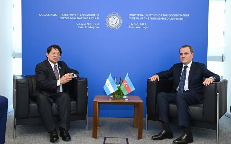 Ceyhun Bayramov daha bir həmkarı ilə görüşdü