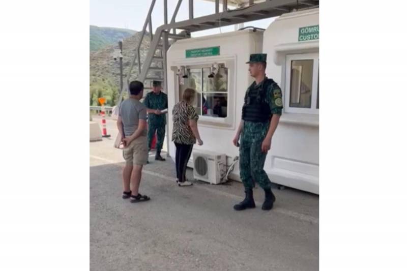 Ermənilər \"Laçın\" postundan belə keçirlər - VİDEO