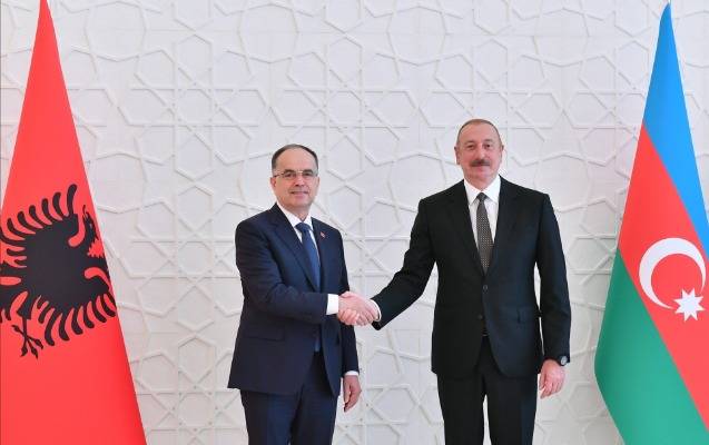 Prezidentlər mətbuata bəyanatlarla çıxış etdilər