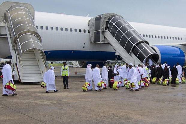 Daha 180 hacı Azərbaycana döndü