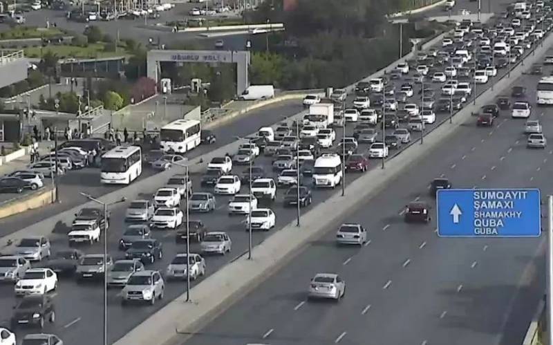 Bakıda bu yollarda sıxlıq var - SİYAHI