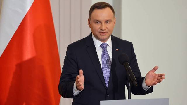 NATO Polşada silah anbarları yaradacaq
