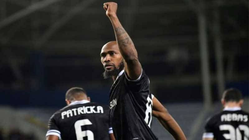 \"Qarabağ\" Medinanı satmaqdan imtina etdi