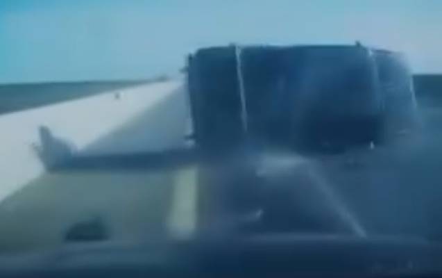 Bakı-Qazax yolunda “VAZ-2107” belə aşdı - VİDEO