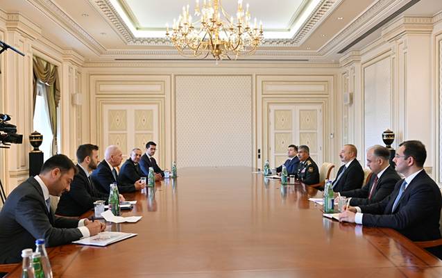 Prezident İsrailin müdafiə nazirini qəbul etdi