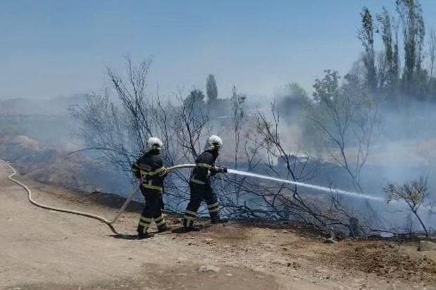 \"Naxçıvanda açıq ərazidə yanğın söndürülüb\" - FHN (VİDEO)