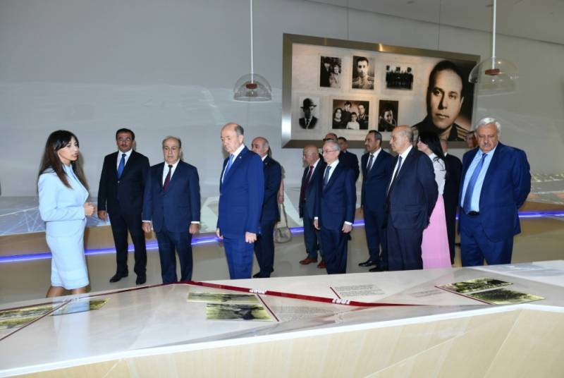 Ədliyyə işçiləri Heydər Əliyev Mərkəzini ziyarət ediblər