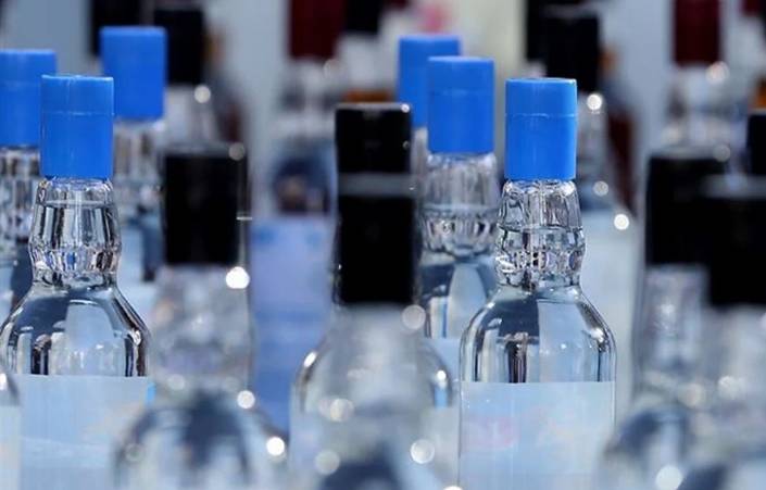 Bakıda saxta içki ƏMƏLİYYATI: Dəstə ələ keçirildi - FOTO/VİDEO