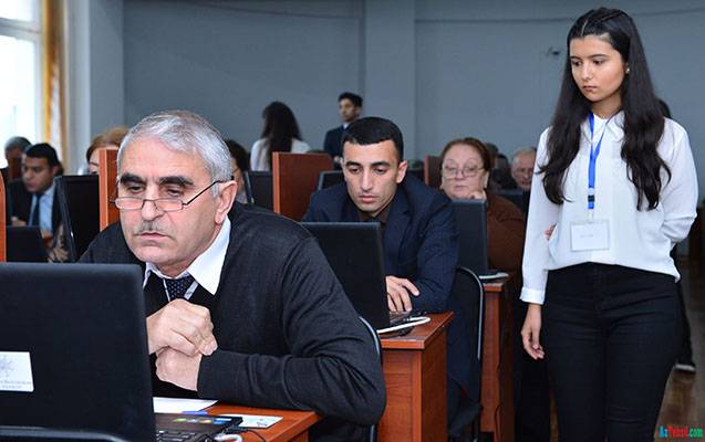 Direktor olmaq istəyənlər imtahan verdi