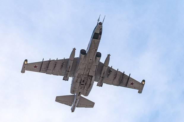 “Su-25” hücum təyyarəsinin qəzaya uğraması anı - VİDEO