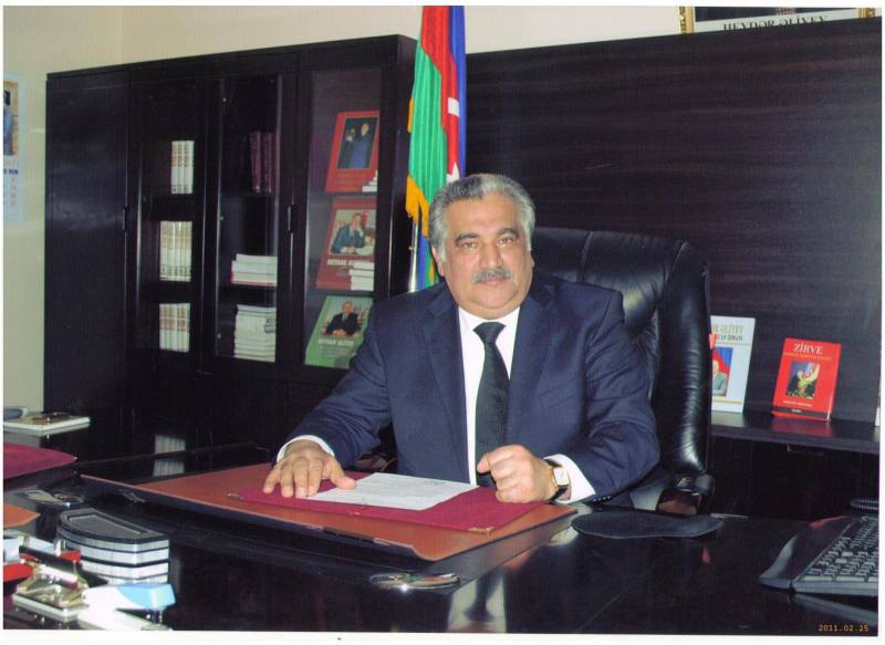 Prezident Əhəd Abıyevi işdən çıxardı 