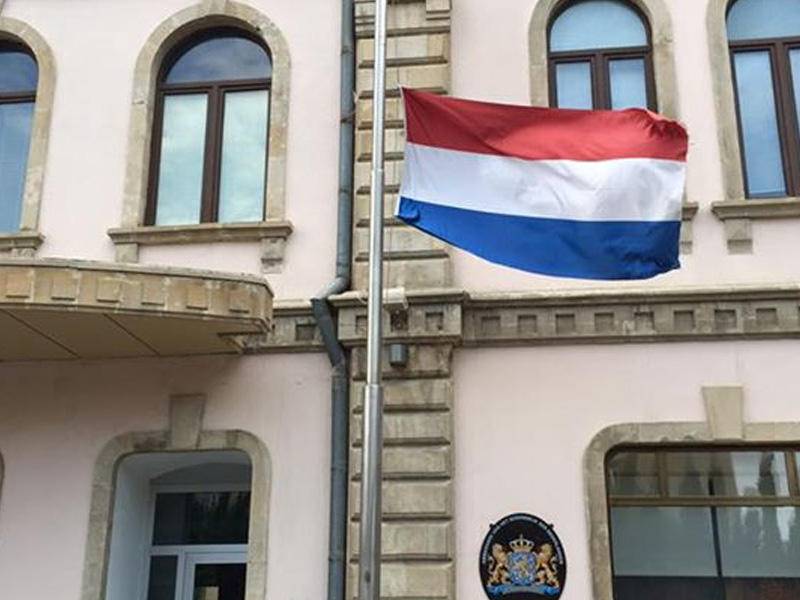Niderland Türkiyəyə qoyulan embarqonu qaldırır