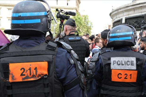Fransada vətəndaşları döyən polislər sərbəst buraxıldılar