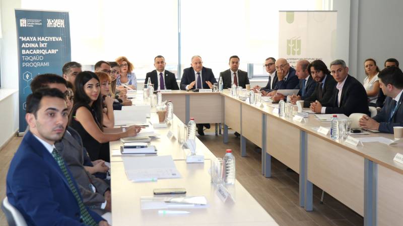 Təhsilin İnkişafı Fondu İKT sahəsində ixtisaslaşmış şirkətlər ilə görüş keçirdi - FOTOLAR