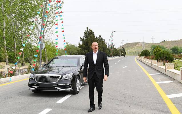 Prezident bölgələrə səfər edəndə maşını niyə özü sürür? 