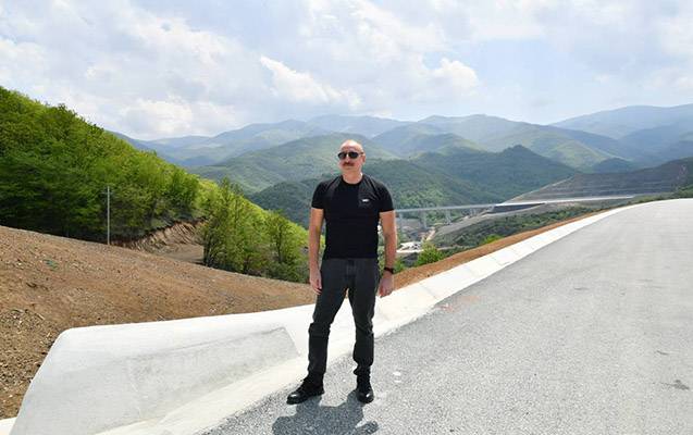 Prezident Şuşaya GETDİ - FOTO