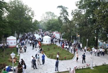 Media Forumunun iştirakçılarının şərəfinə ziyafət verildi