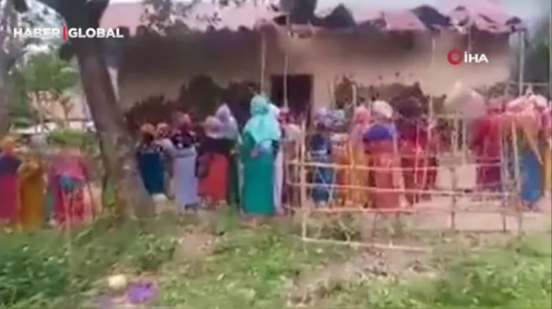 Qadınlar bu şəxsin evini yandırdılar - VİDEO