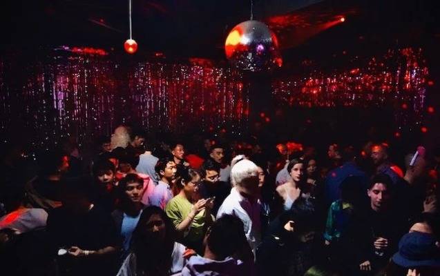 Bakıda gecə klubunda insident - “Bizi öldürəcəyini dedi”