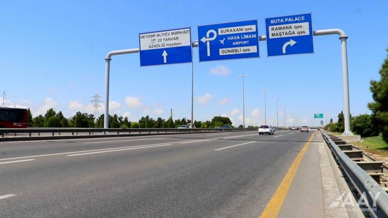 Heydər Əliyev prospektində yeni istiqamətverici lövhələr quraşdırıldı - FOTOLAR