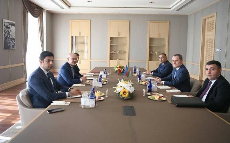 Bayramov Türkiyə Prezidentinin baş müşaviri ilə görüşdü - YENİLƏNDİ