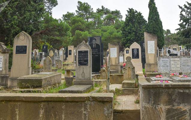 Azərbaycanda AĞLASIĞMAZ HADİSƏ: Qəbirləri qazıb qızıl dişləri oğurladılar - FOTOLAR