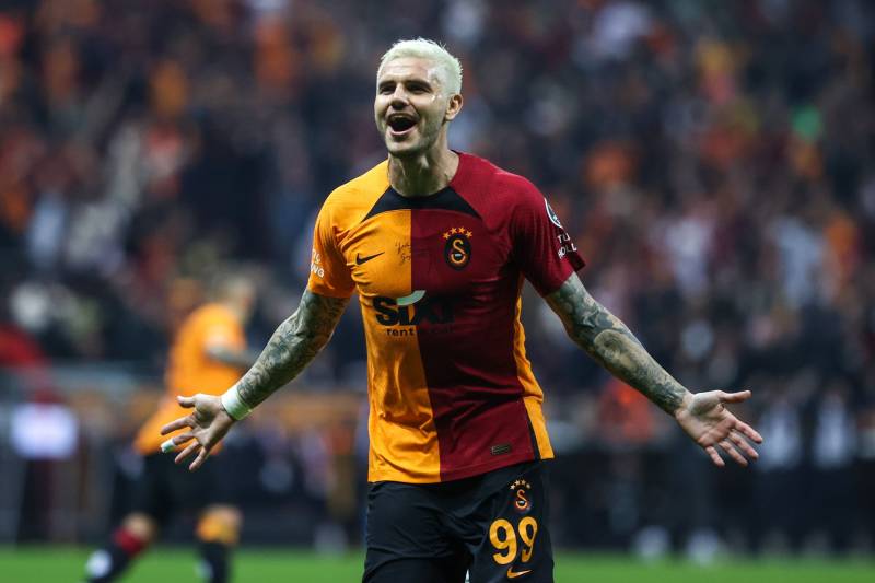 \"Qalatasaray\" \"Fənərbaxça\"-nı darmadağın etdi - FOTOLAR