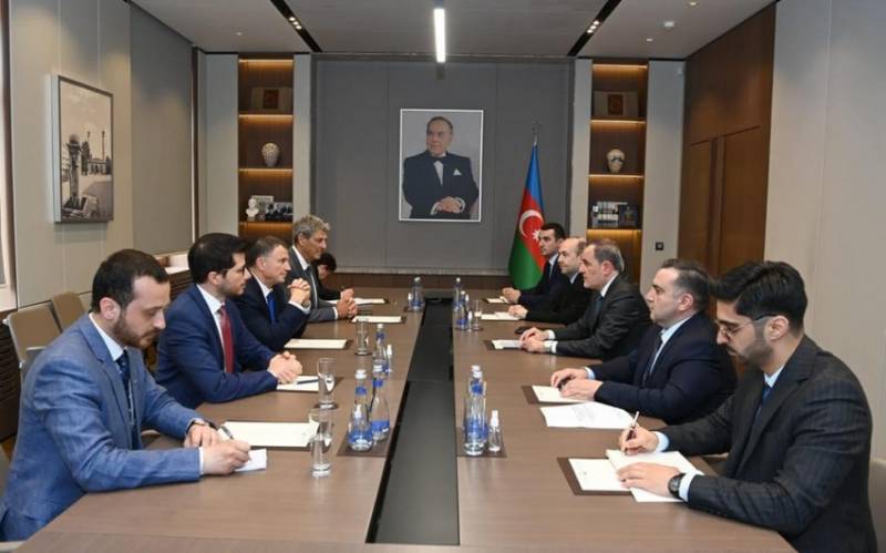 Ceyhun Bayramov Knesset nümayəndələrini qəbul etdi