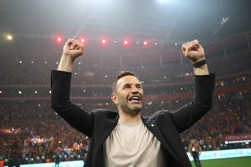 \"Qalatasaray\" Okan Burukla müqaviləni uzatdı