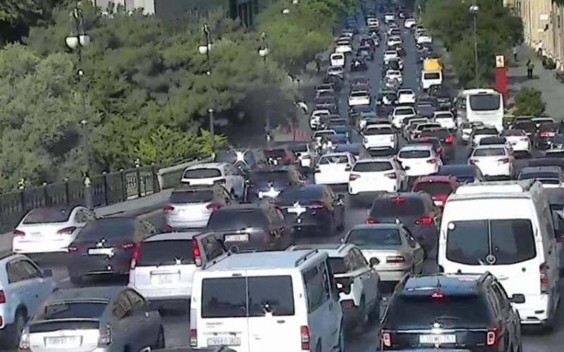 Bakıda bu yollarda tıxac var - SİYAHI