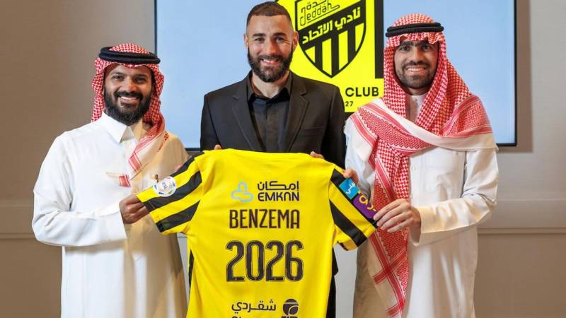 \"Məkkə çox yaxındır, özümü yaxşı hiss edirəm\" - Benzema